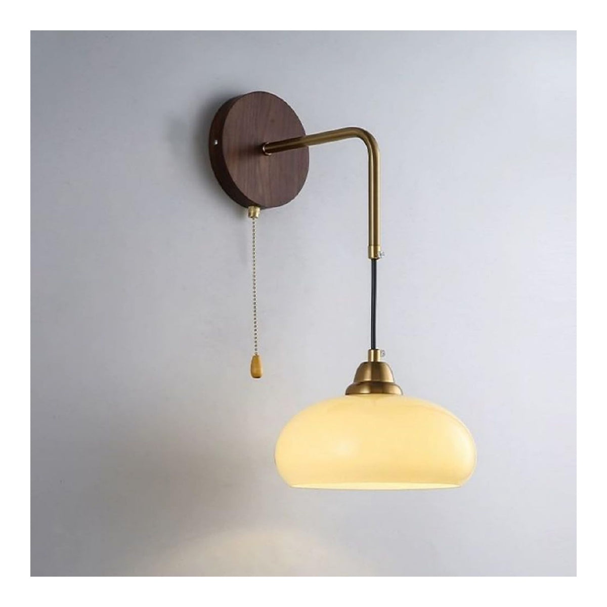 Applique murale Ambre a presence elegante et lumiere agreable 40 W E27